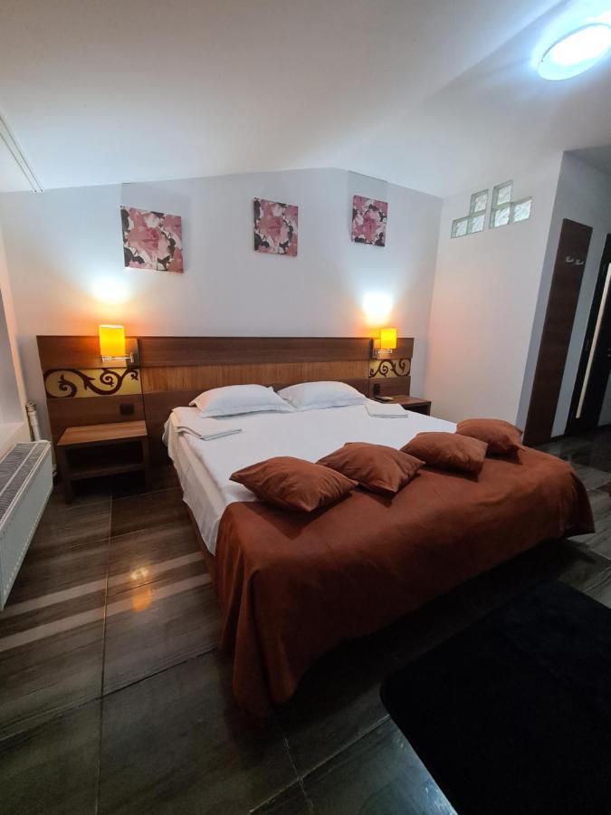 Garsoniera Privata Bed and Breakfast Bucarest Exterior foto
